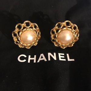 Chanel earrings Authentic